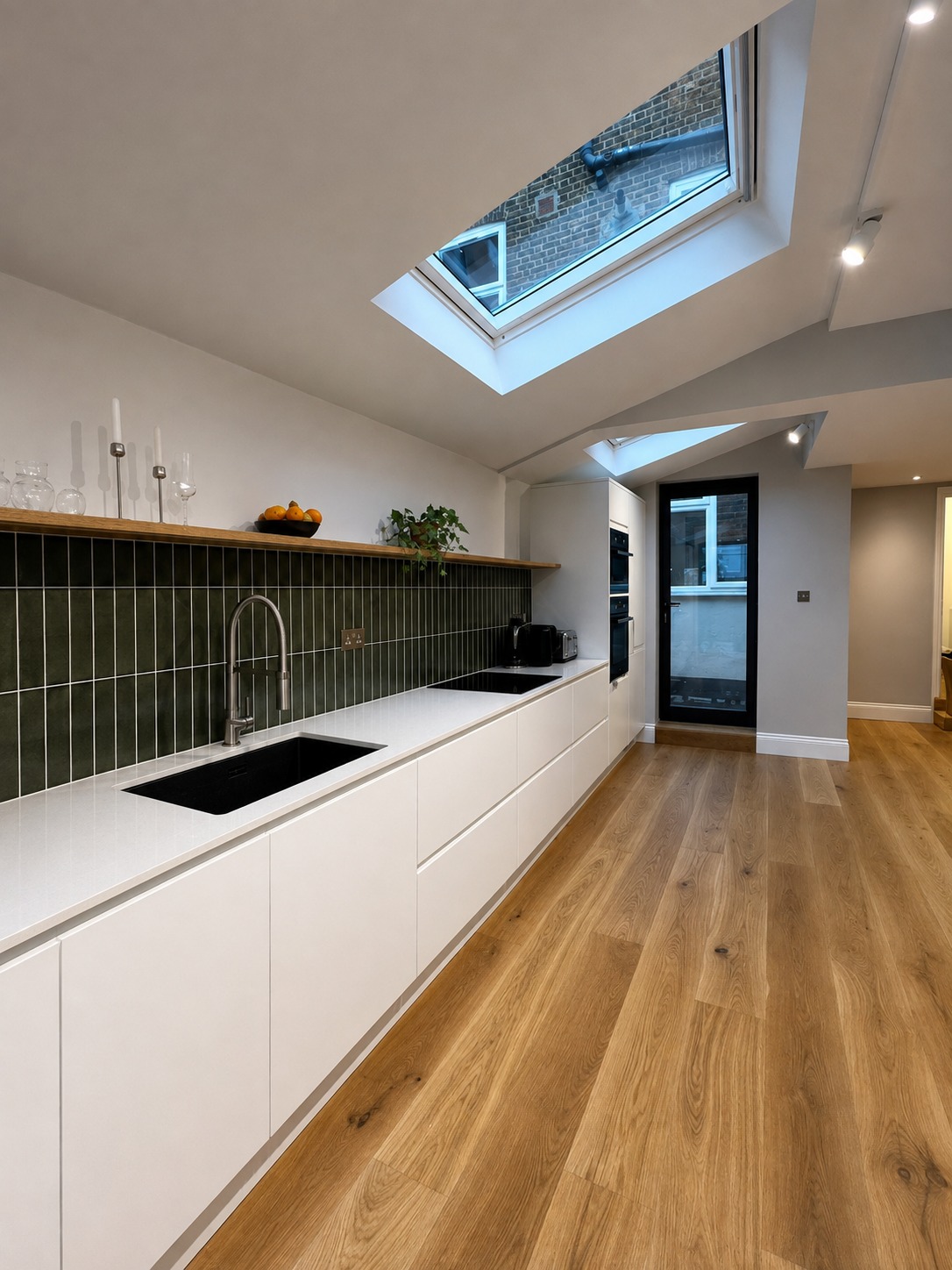 Florence Road – Modern Architectural Wrap-Around Extension